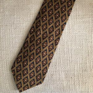 Joseph Abboud silk tie. Made in Italy.
